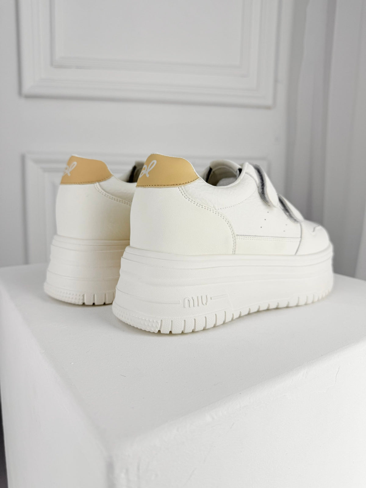NUBE BLANCO CON BEIGE