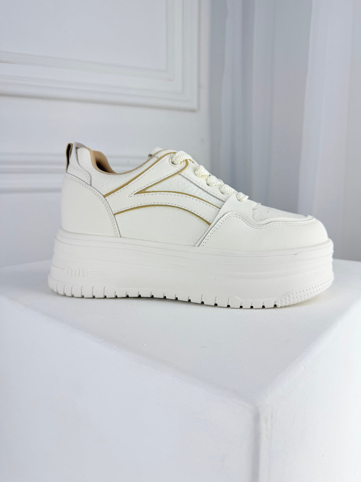 CLEO BLANCO CON BEIGE